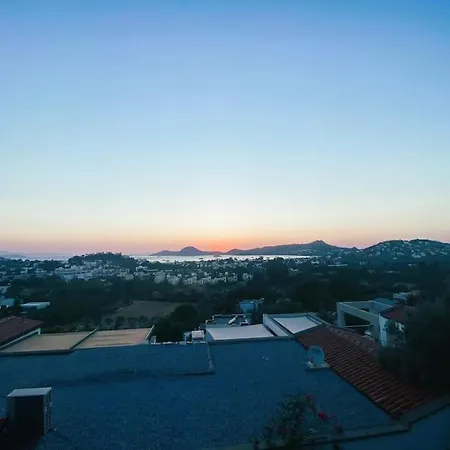 Apartment Yalikavak, 4+1 Loft Detached House Central Bodrum